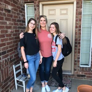 Meet your Posher, Toni